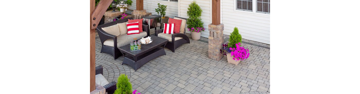 Terrassenplatten reinigen: So geht’s richtig!  - Tipps &amp; Produkte | Terrassenplatten reinigen | nanoprotect.de