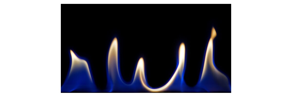 Bioethanol für Kamin &amp; Tischfeuer – echte Flammen ohne Schornstein - Bioethanol: Kaminfeeling ohne Schornstein &amp; mehr | Sicherheit &amp; Anwendung