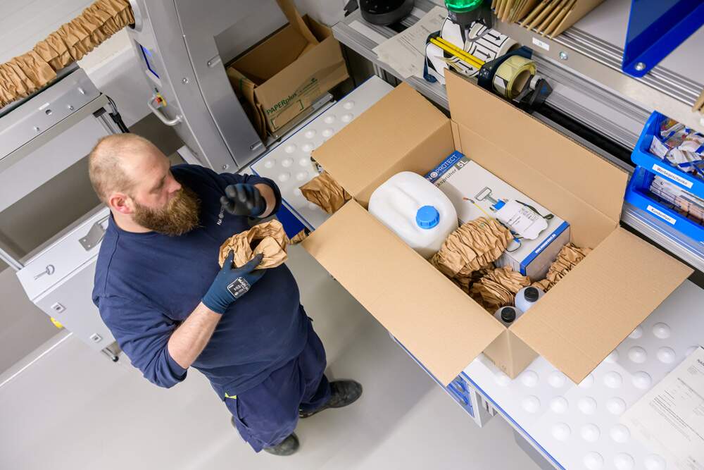 Nanoprotect GmbH - Packtisch